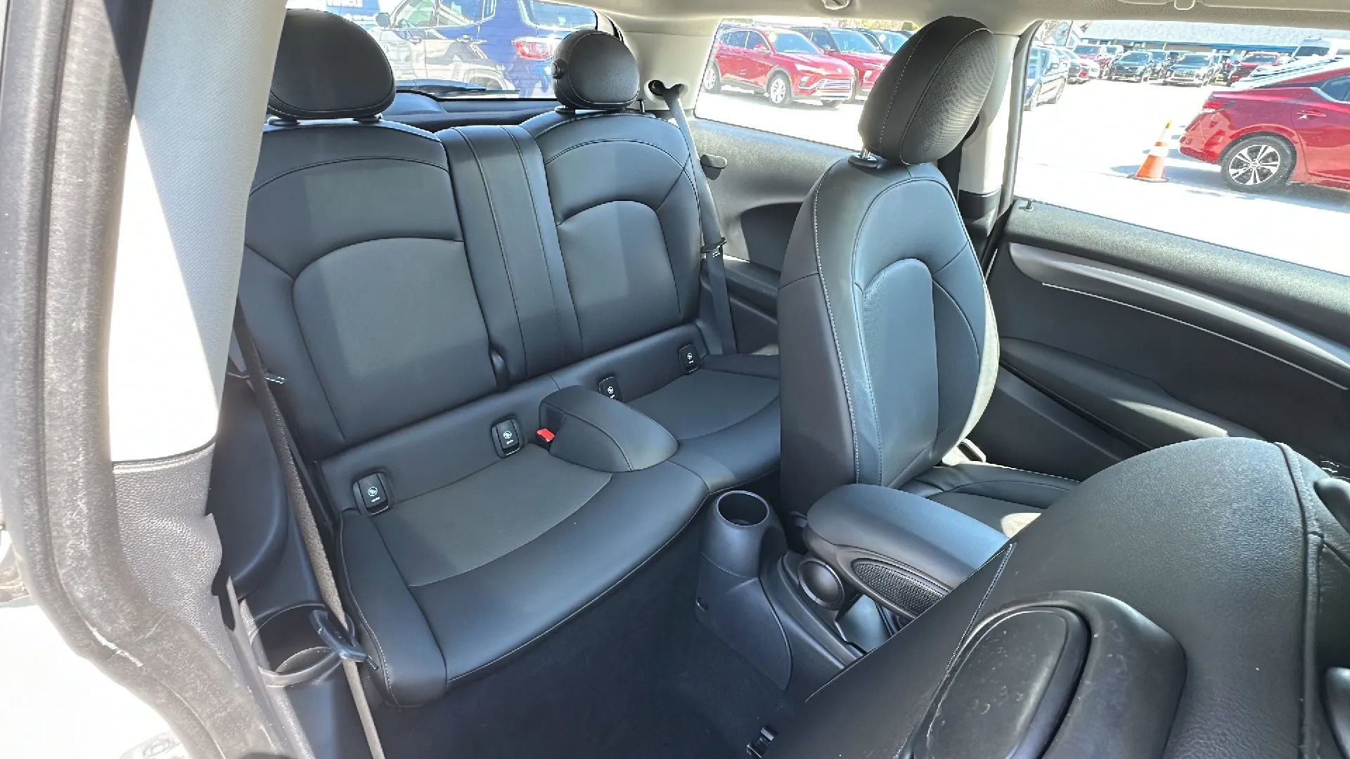 Used 2023 MINI Cooper 2-Door Hardtop image 23