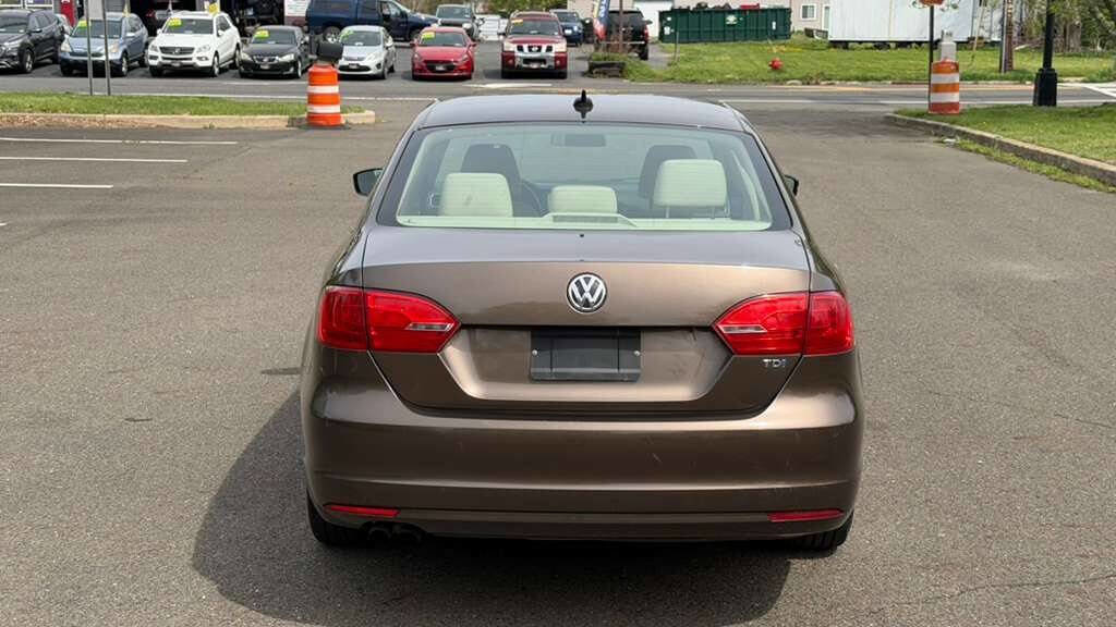 Used 2013 Volkswagen Jetta TDI image 6