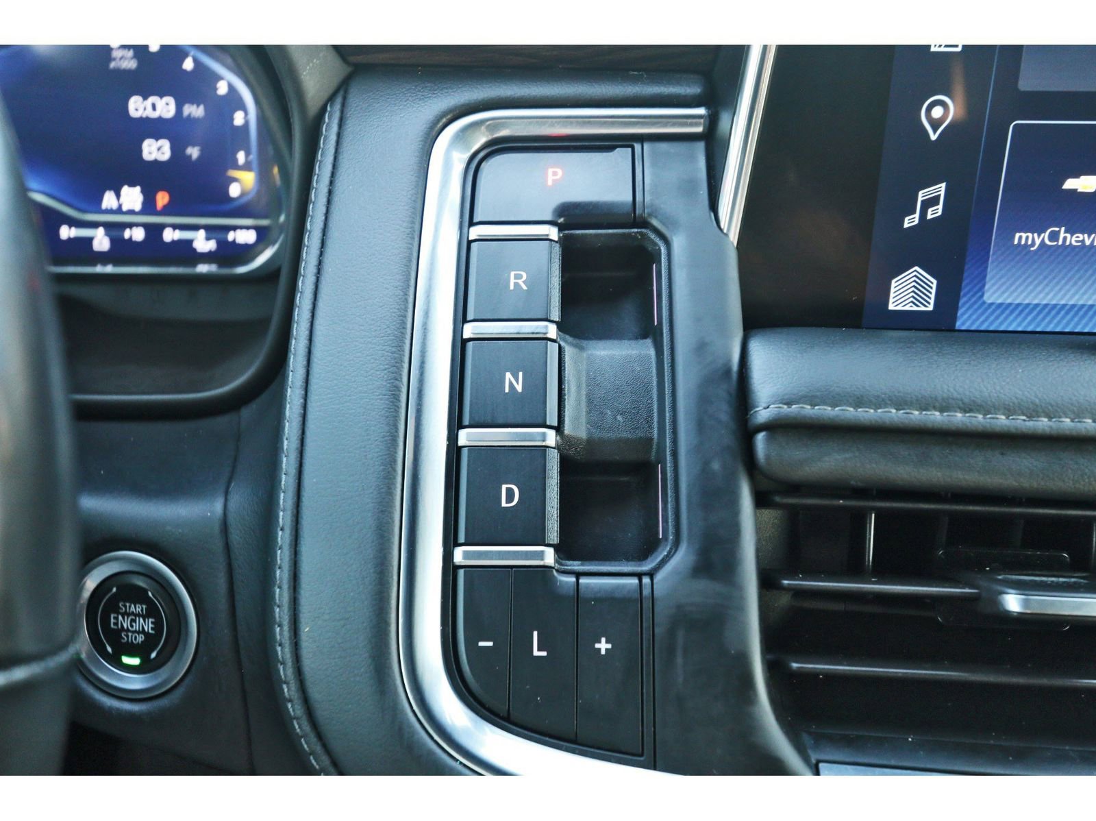 Used 2022 Chevrolet Tahoe LT w/ Luxury Package image 27