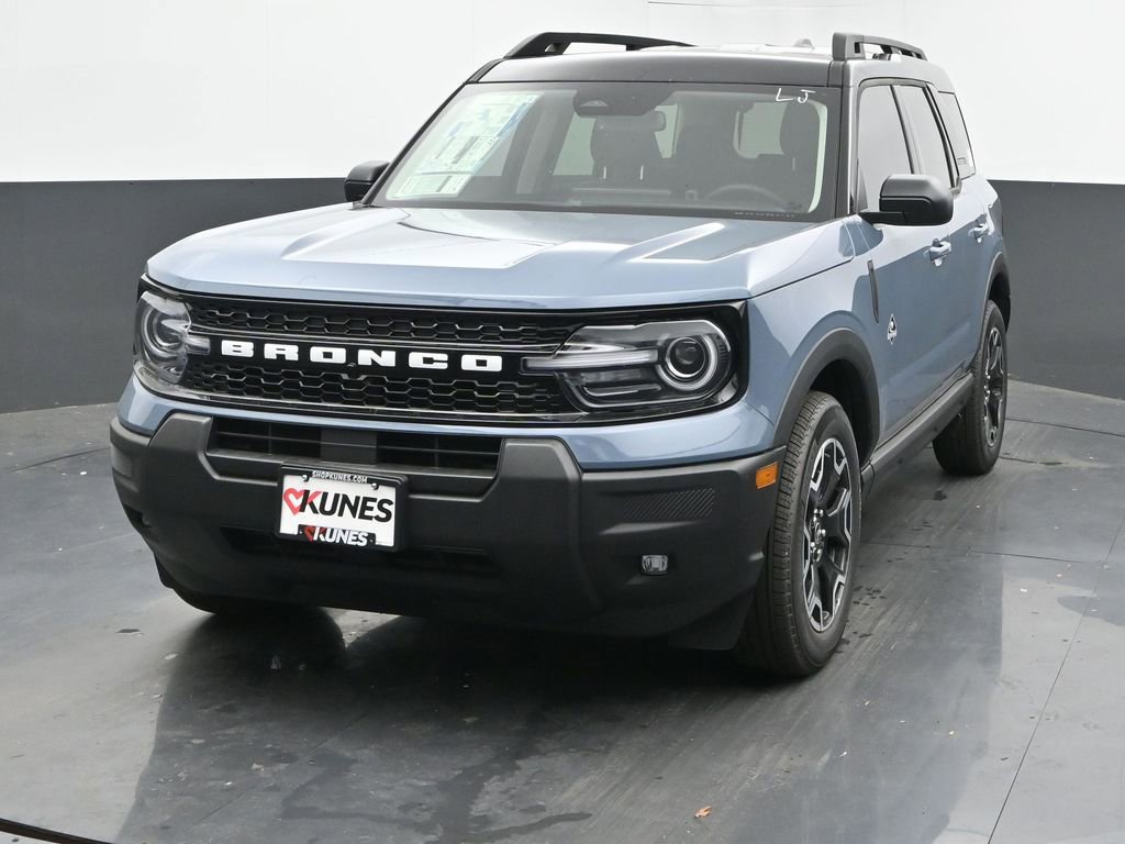 New 2025 Ford Bronco Sport Outer Banks image 3