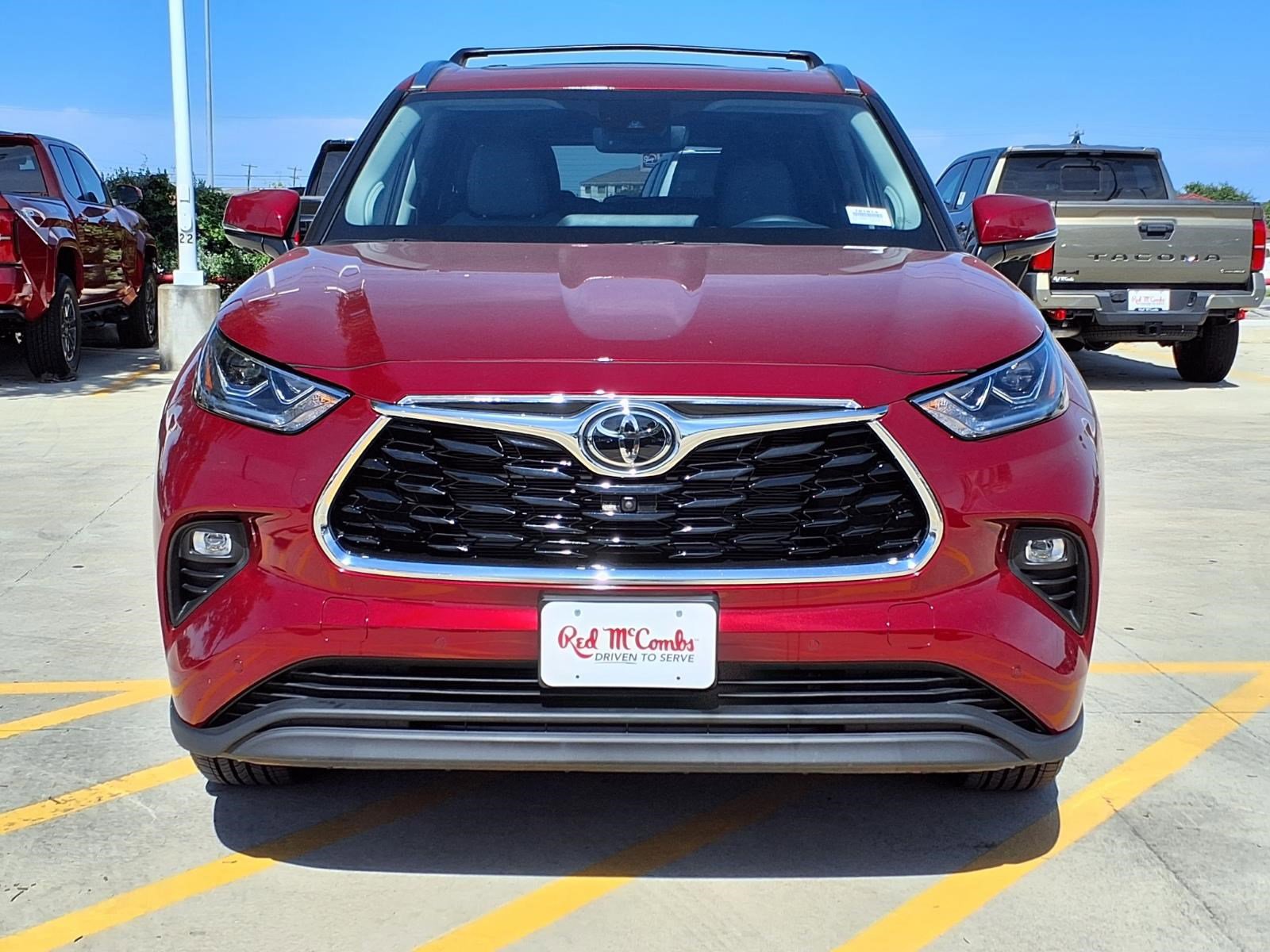 New 2026 Toyota Highlander Limited AWD/4WD image 2