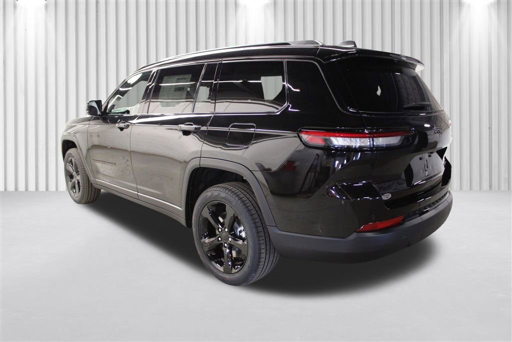 New 2025 Jeep Grand Cherokee L Limited w/ Black Appearance Package image 5