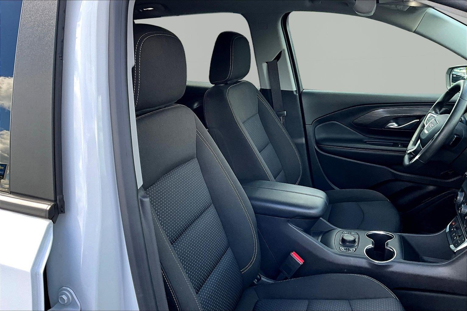 Used 2024 GMC Terrain SLE w/ Driver Convenience Package AWD/4WD image 29