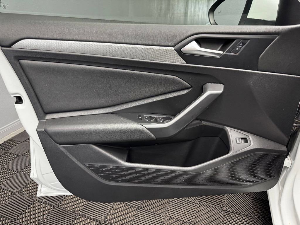 Used 2019 Volkswagen Jetta SE image 39