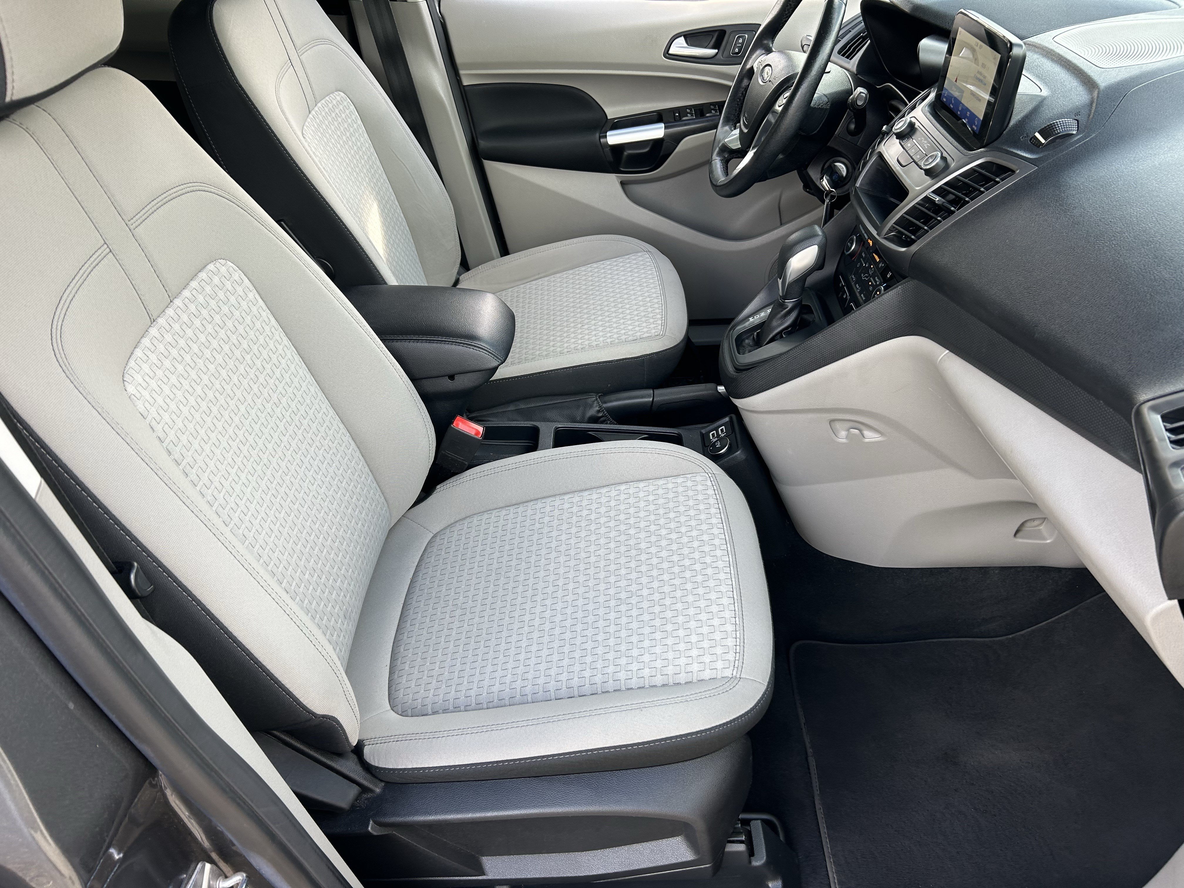 Used 2020 Ford Transit Connect XLT FWD image 9
