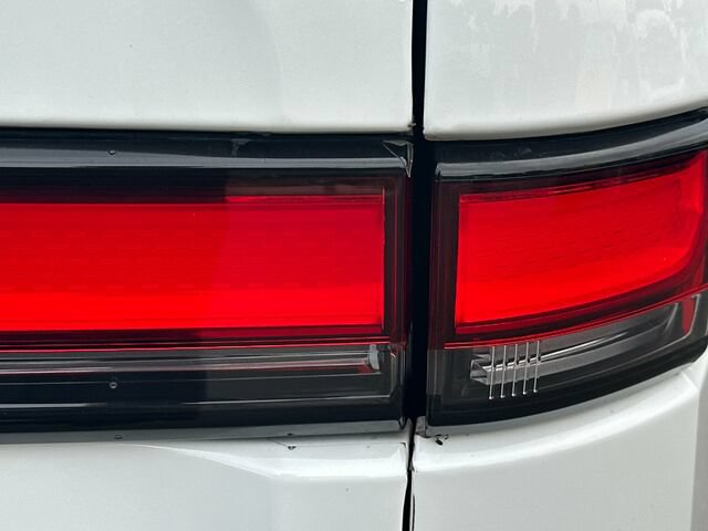 Used 2022 Rivian R1T Adventure AWD/4WD image 32