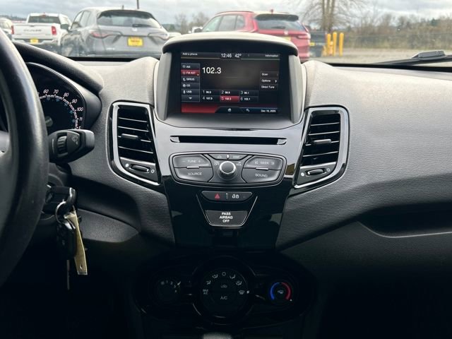 Used 2015 Ford Fiesta SE w/ Equipment Group 201A image 23