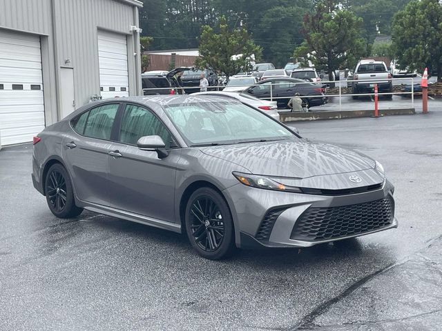 Used 2026 Toyota Camry SE FWD image 16