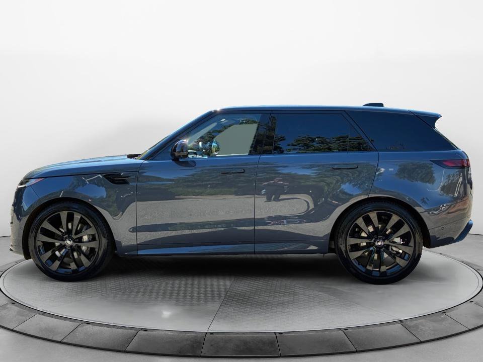 Used 2025 Land Rover Range Rover Sport Dynamic SE AWD/4WD image 4