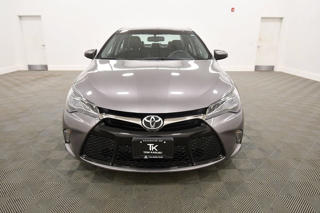 Used 2015 Toyota Camry XSE FWD image 11