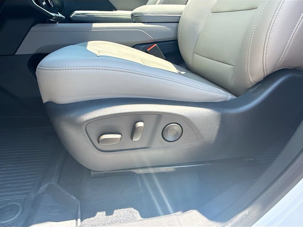 New 2026 GMC Acadia Elevation w/ Elevation Premium Package FWD image 20