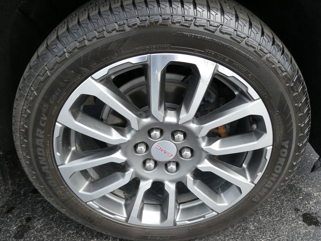 Used 2021 GMC Acadia Denali w/ Denali Technology Package AWD/4WD image 11