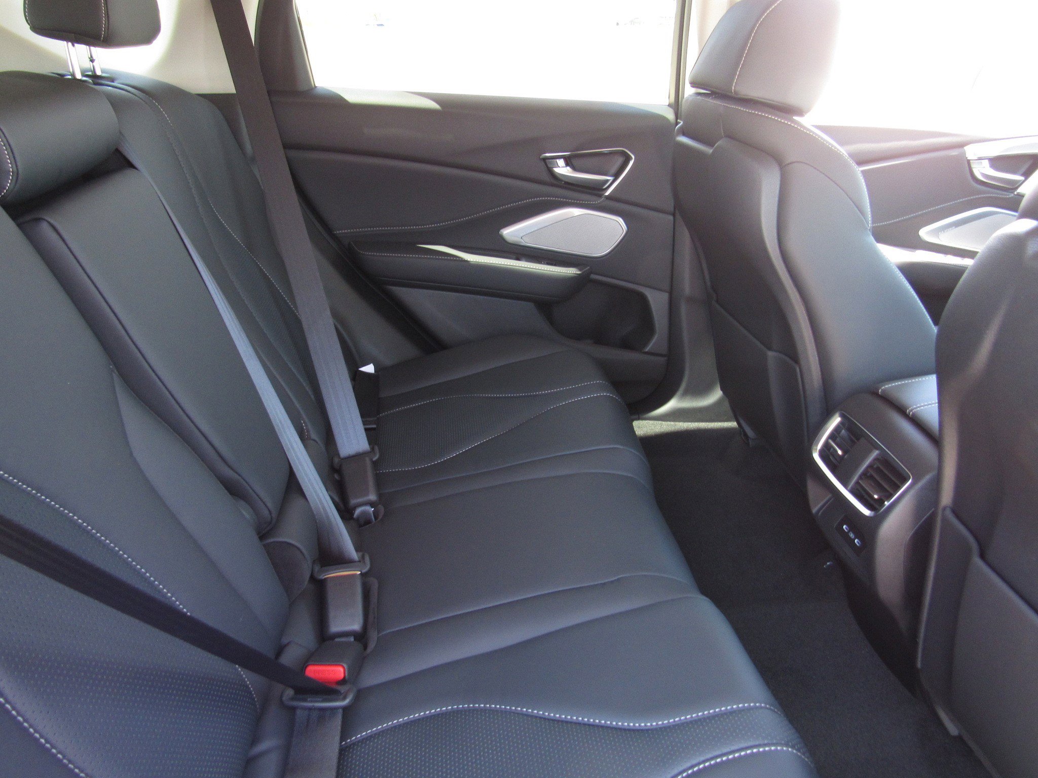 Certified 2025 Acura RDX SH-AWD w/ Technology Package image 12