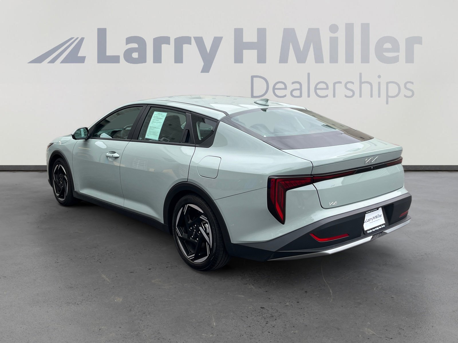 Used 2025 Kia K4 EX image 3
