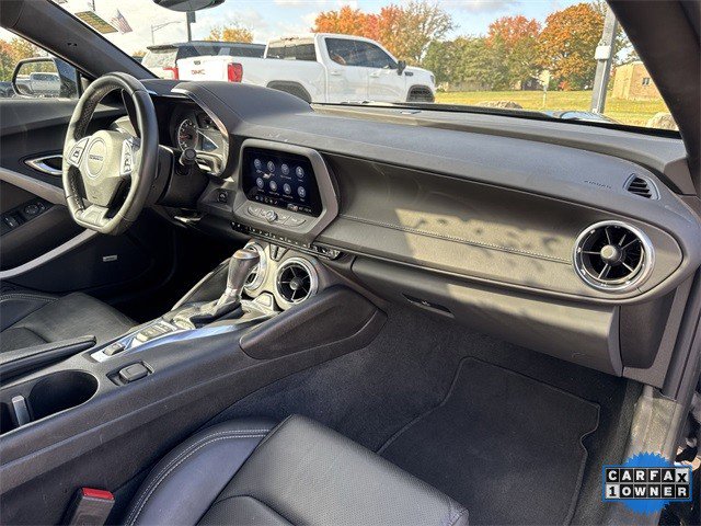 Used 2023 Chevrolet Camaro LT w/ Technology Package image 32