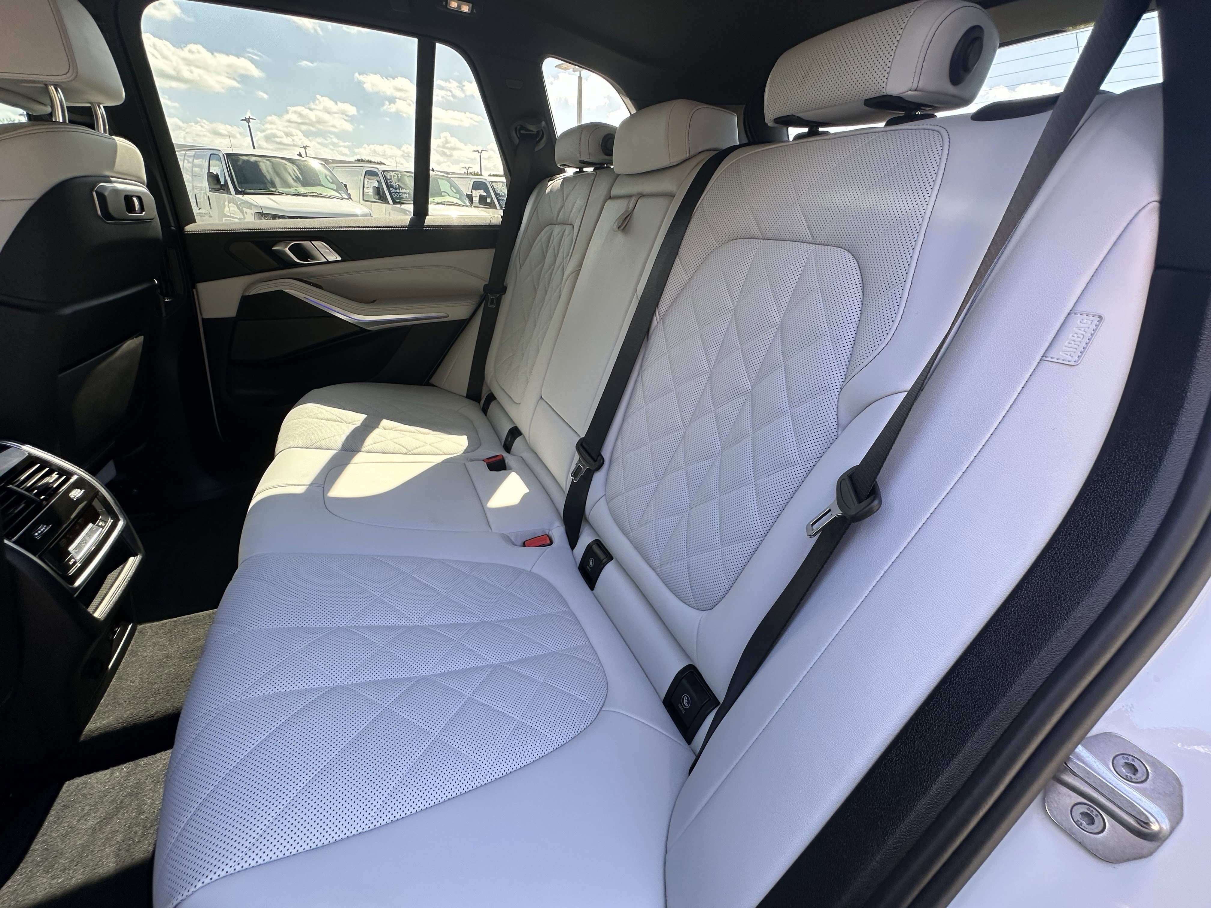 Used 2024 BMW X5 M60i image 42