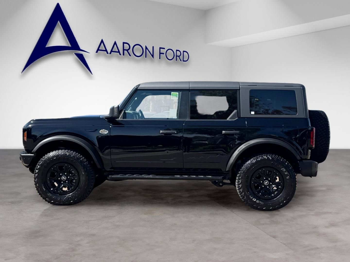 Used 2024 Ford Bronco Wildtrak AWD/4WD image 3