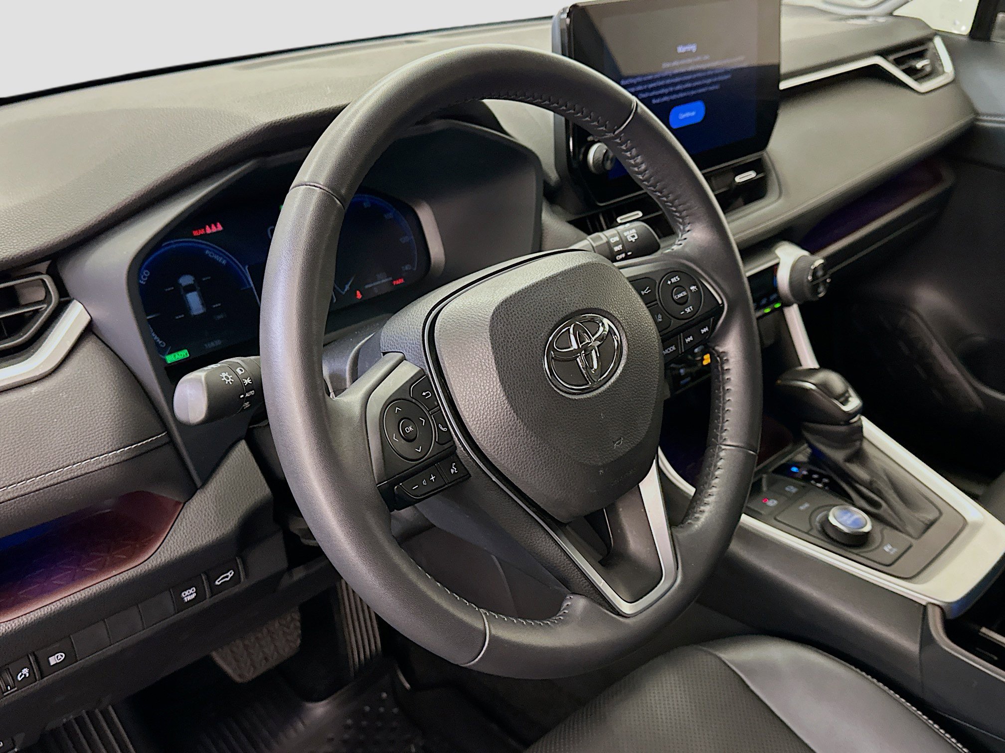 Used 2023 Toyota RAV4 Limited image 18