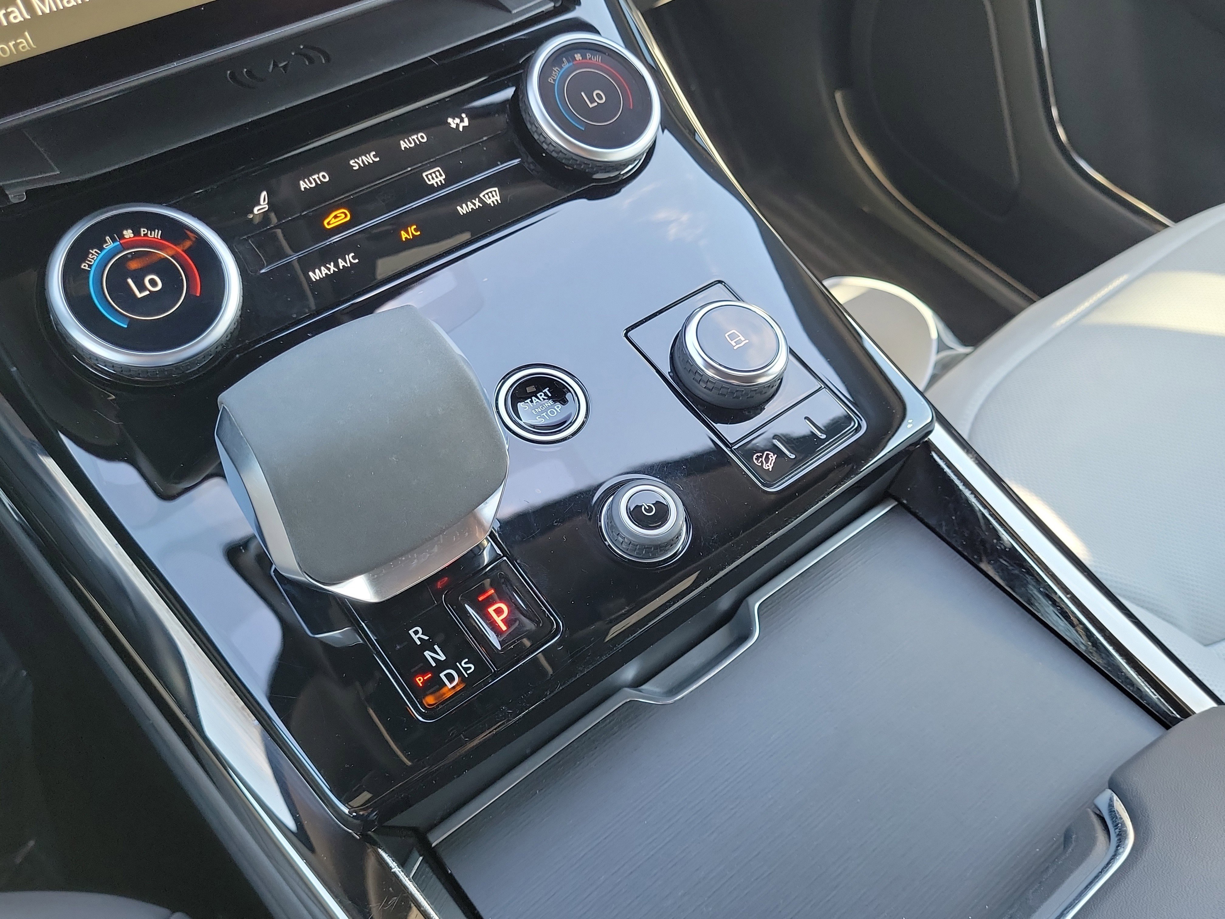 Used 2023 Land Rover Range Rover Sport SE Dynamic image 19