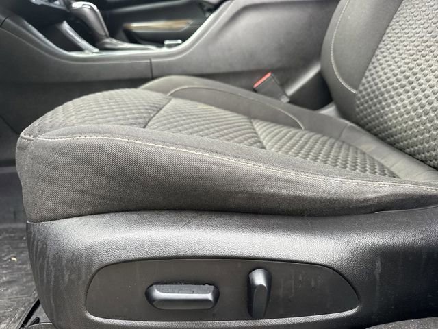 Used 2018 GMC Acadia SLE image 12