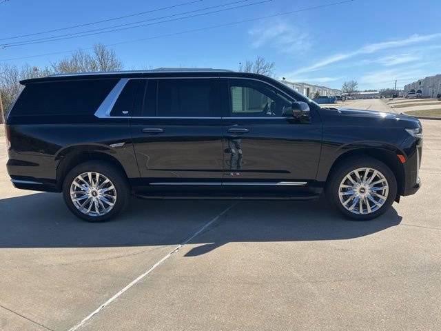 Used 2022 Cadillac Escalade ESV Premium Luxury image 6