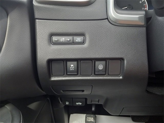 Used 2023 Nissan Murano SV image 24