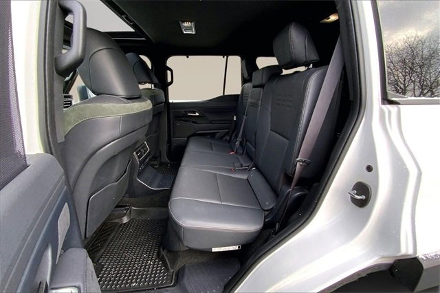 Used 2024 Lexus GX 550 550 Overtrail+ image 19