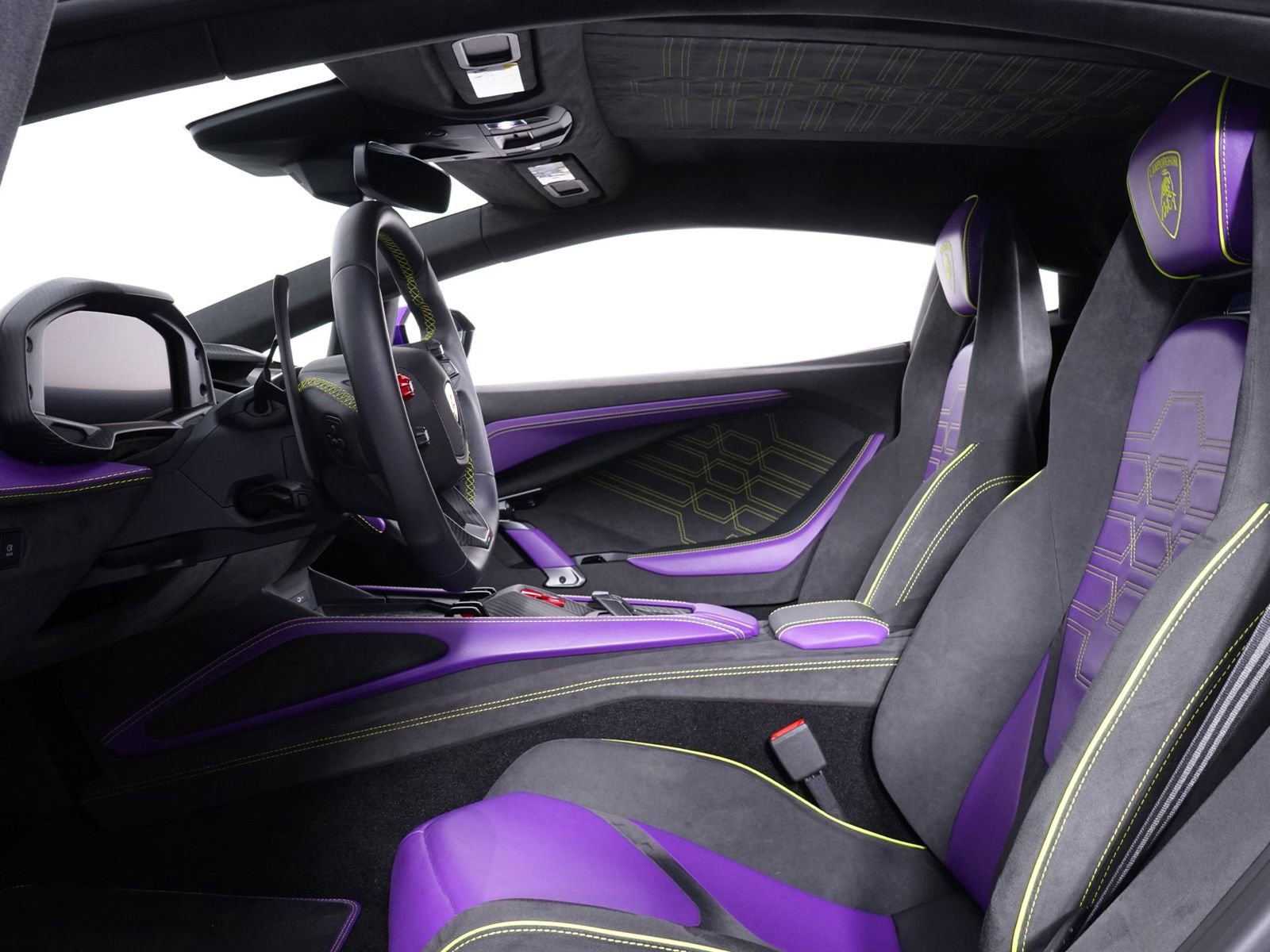 Used 2024 Lamborghini Revuelto image 4