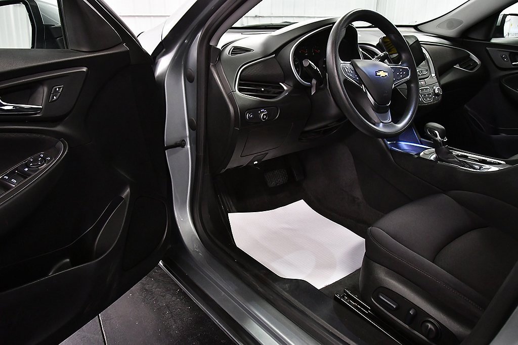 Used 2024 Chevrolet Malibu LT image 14