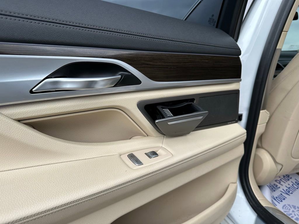Used 2018 BMW 740i xDrive image 15