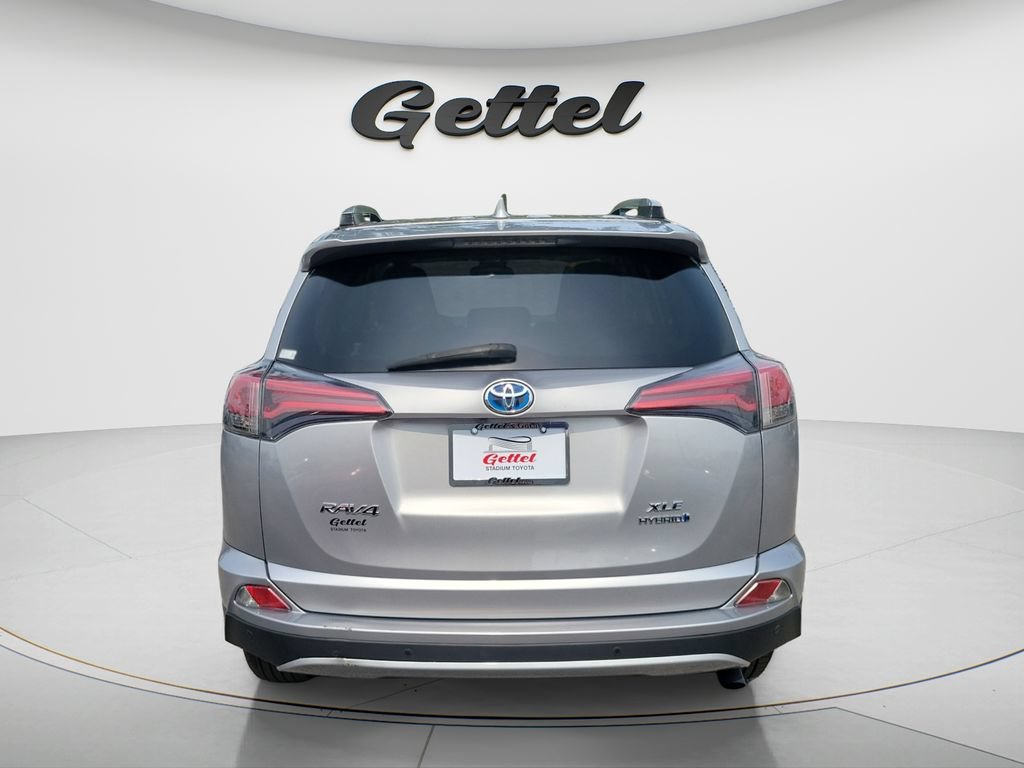 Used 2017 Toyota RAV4 XLE w/ Convenience Package AWD/4WD image 6