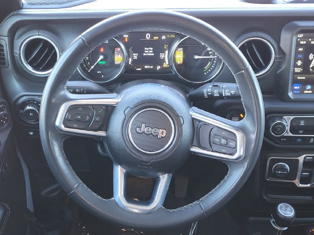 Used 2023 Jeep Wrangler Unlimited Sahara AWD/4WD image 28