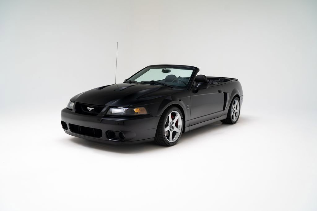 Used 2004 Ford Mustang Cobra RWD image 7