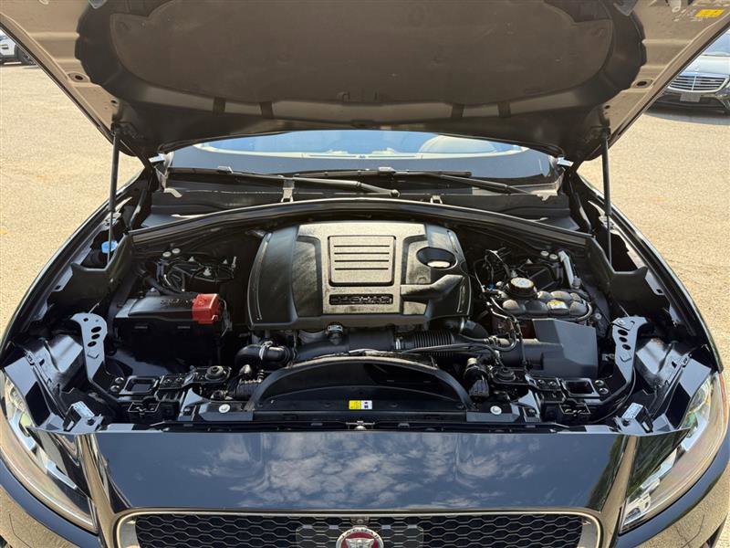 Used 2020 Jaguar F-PACE Prestige image 20