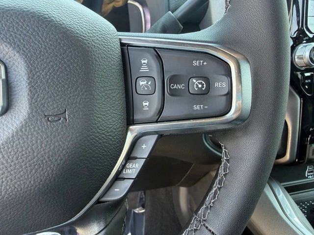 Used 2026 RAM 3500 Laramie w/ Towing Technology Group AWD/4WD image 41