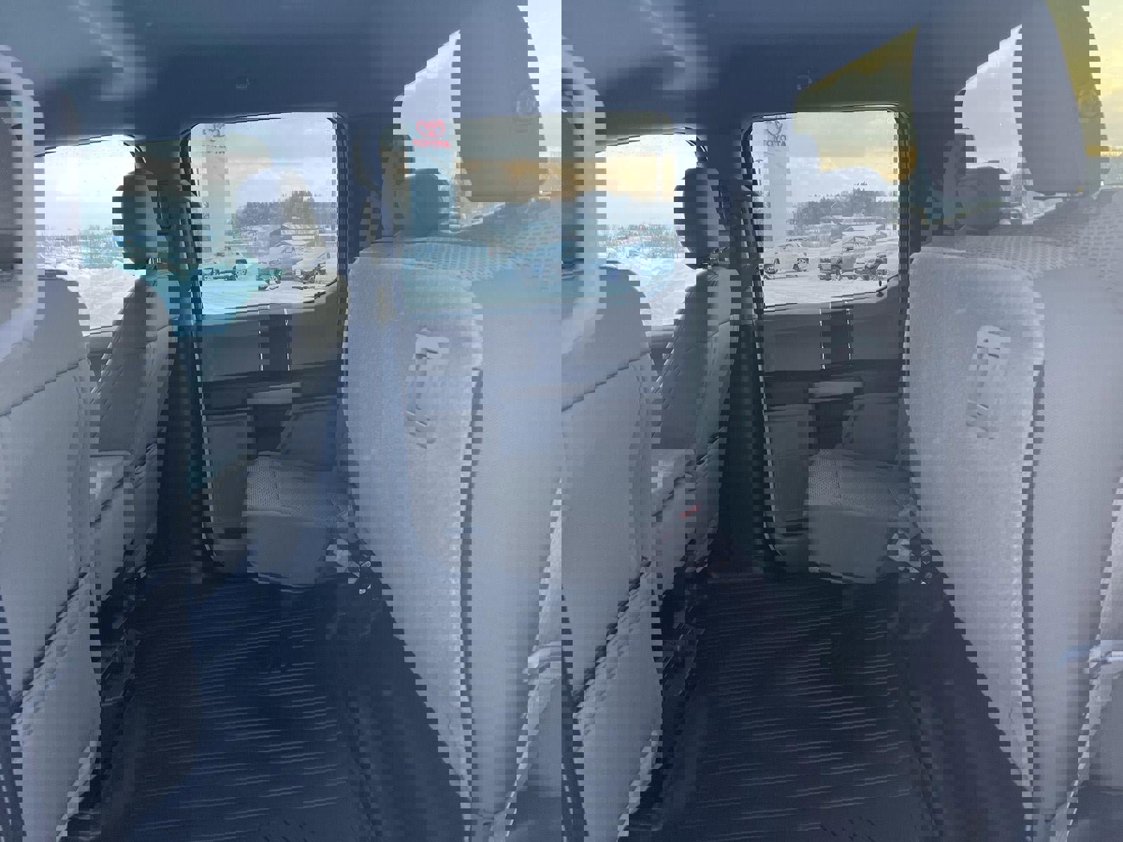 Used 2018 Ford F150 XLT w/ Trailer Tow Package image 14