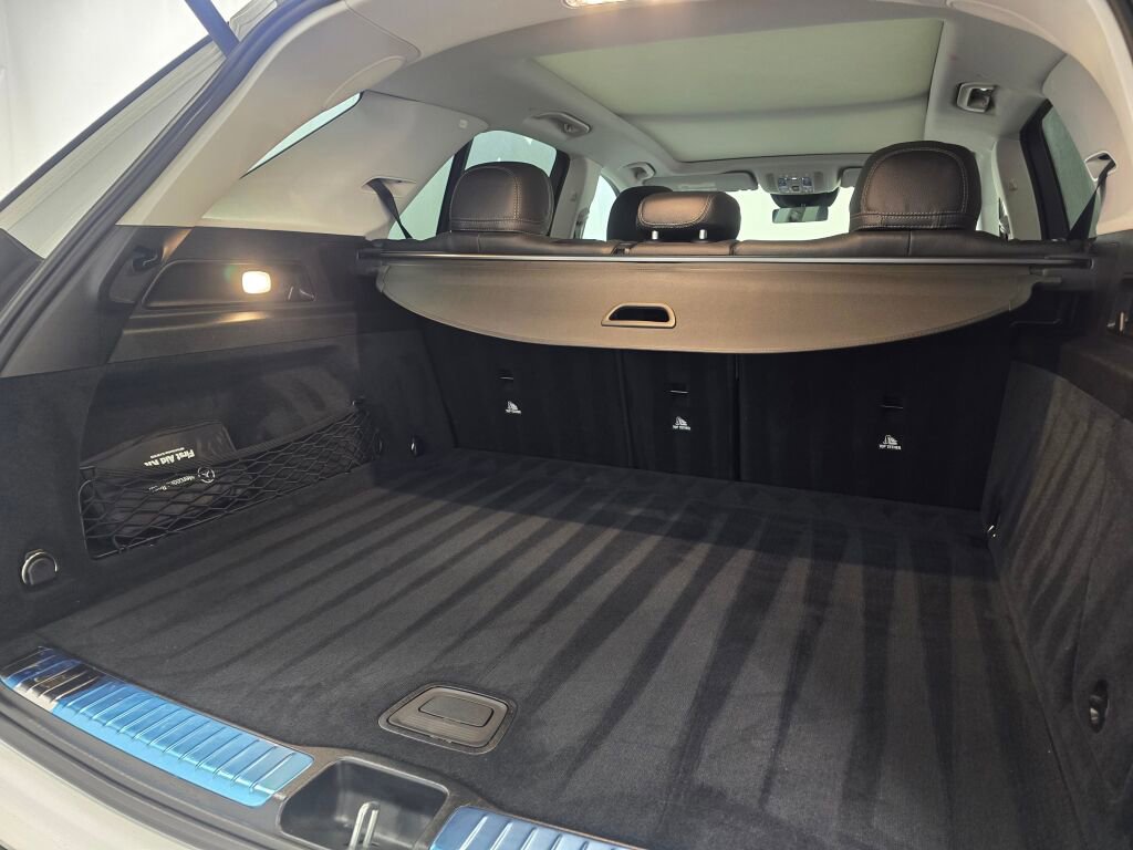 Used 2025 Mercedes-Benz GLE 350 4MATIC w/ Driver Assistance Package image 23