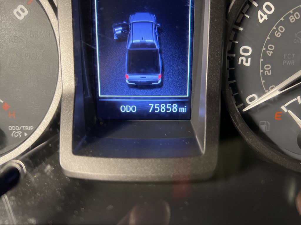 Used 2018 Toyota Tacoma TRD Off-Road image 24