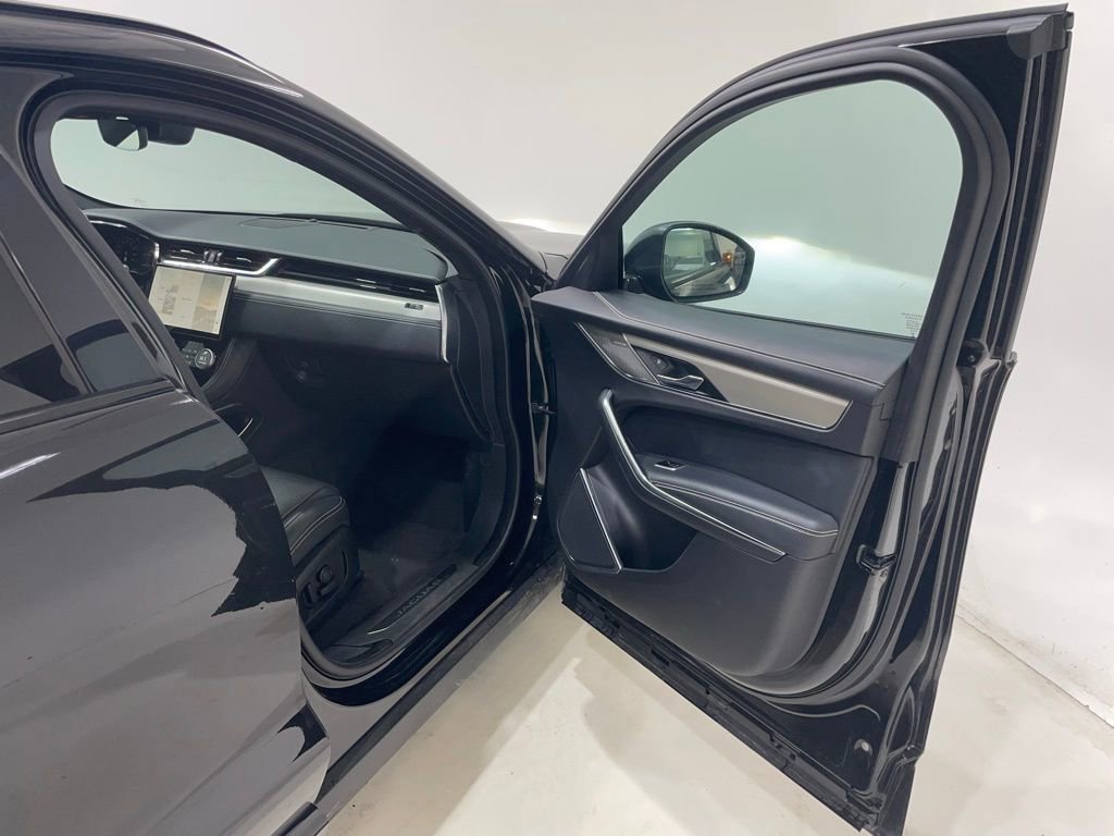 Used 2024 Jaguar F-PACE R-Dynamic S image 19