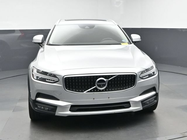 Used 2018 Volvo V90 T6 Cross Country w/ Convenience Package AWD/4WD image 2