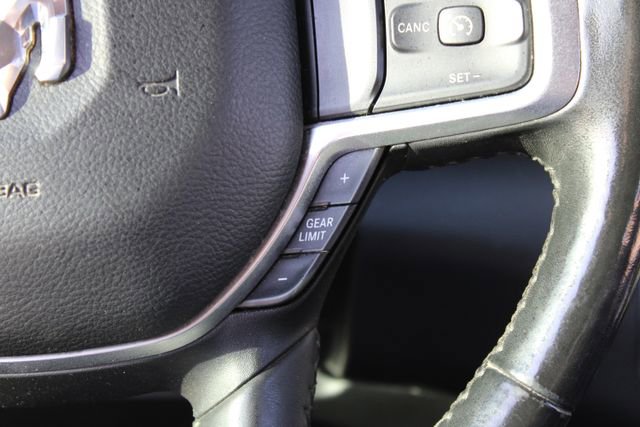 Used 2019 RAM 1500 Laramie AWD/4WD image 22