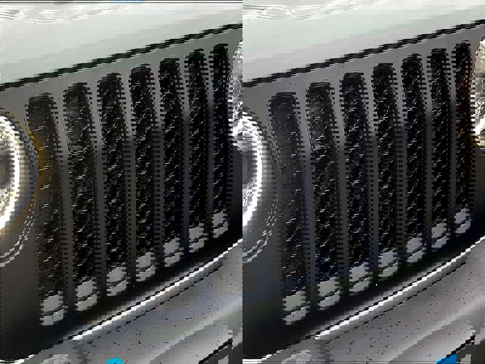 Used 2023 Jeep Wrangler Unlimited Rubicon 4xe image 32