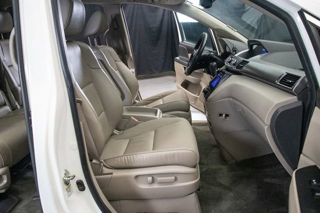 Used 2015 Honda Odyssey Touring image 16
