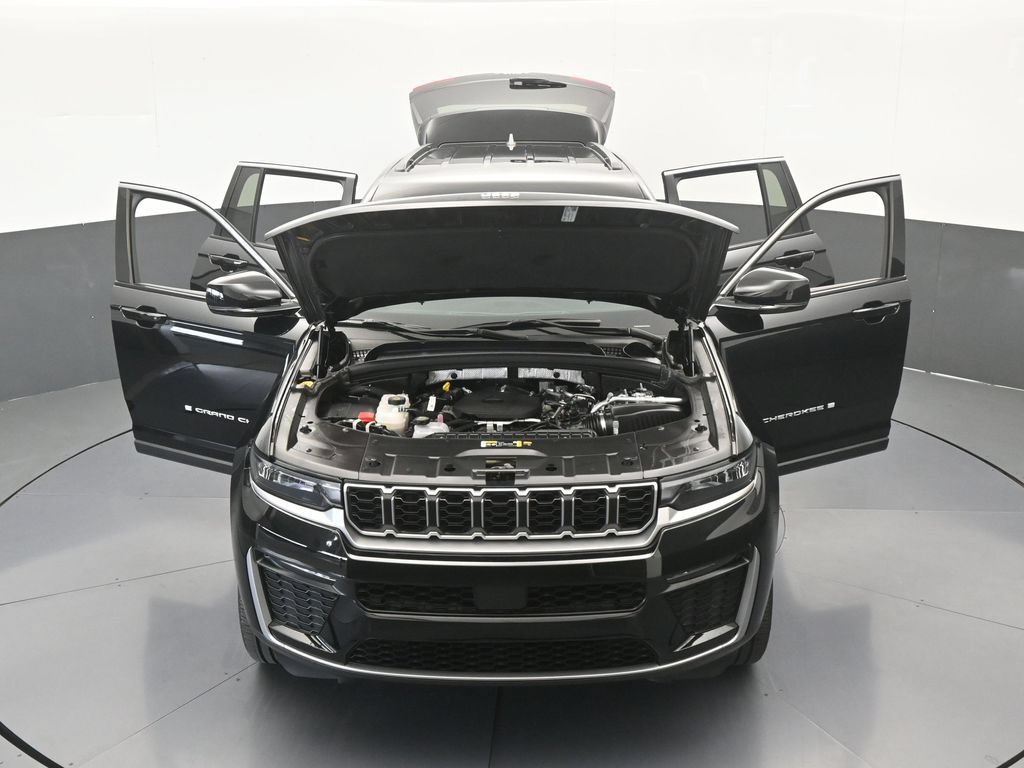 Used 2026 Jeep Grand Cherokee Limited RWD image 70