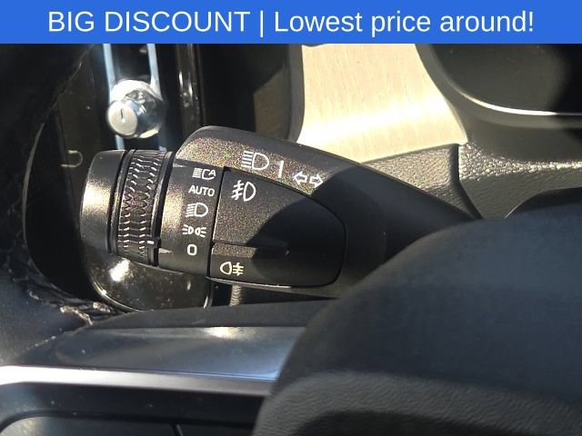 Used 2023 Volvo XC40 B5 Plus AWD/4WD image 41
