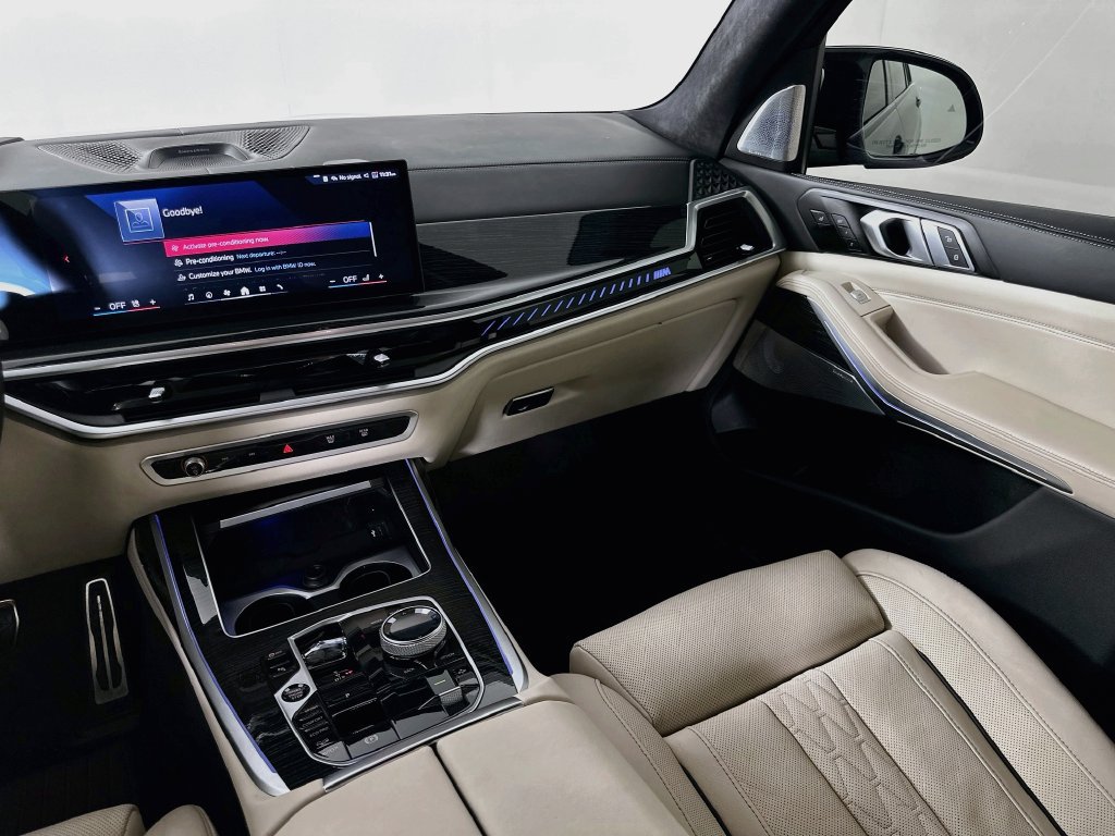 Certified 2024 BMW X7 M60i w/ Executive Package AWD/4WD image 24