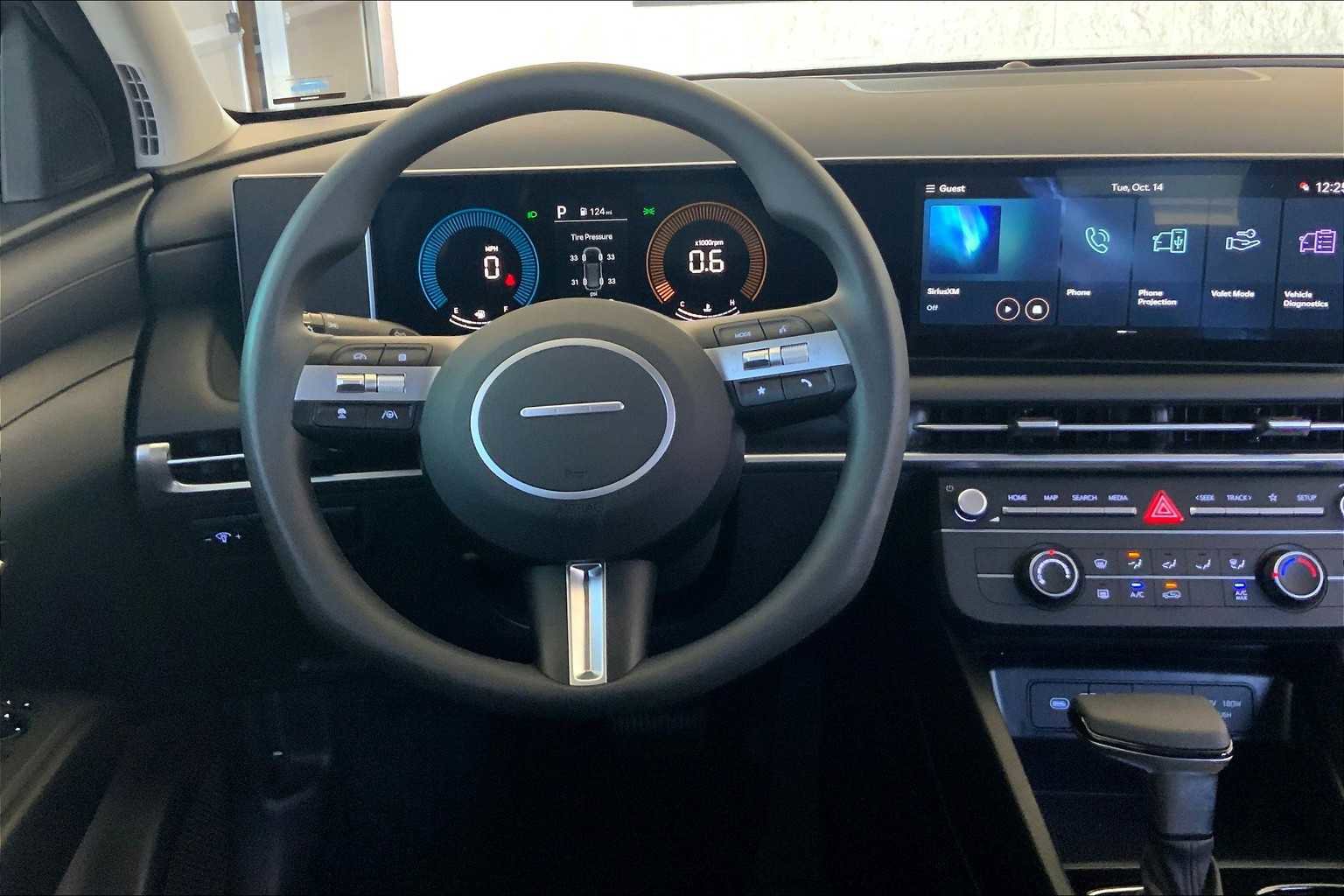 Used 2025 Hyundai Tucson SE image 9