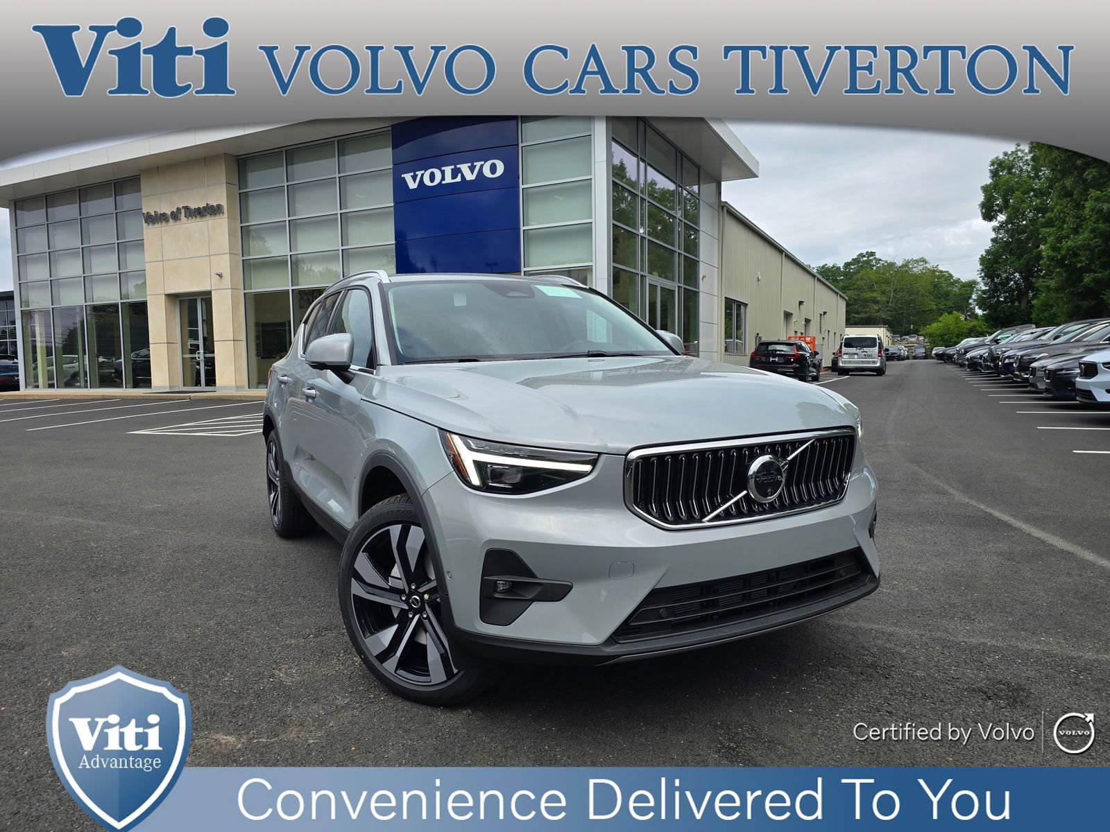 Used 2025 Volvo XC40 B5 Plus w/ Protection Package Premier