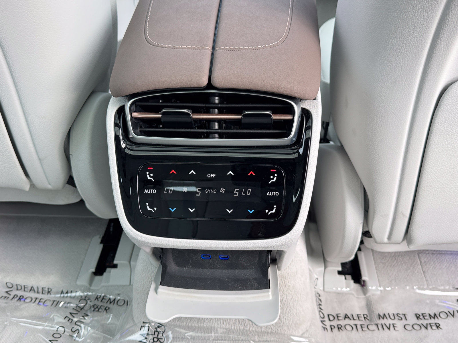 Used 2023 Mercedes-Benz EQS 580 4MATIC Sedan image 10