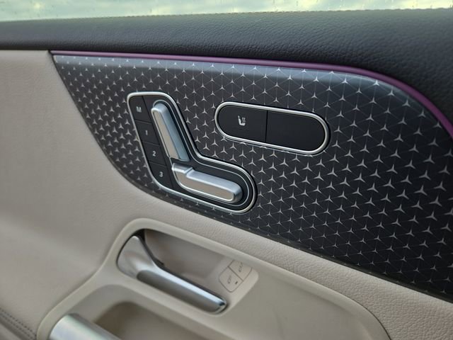 New 2026 Mercedes-Benz GLB 250 4MATIC image 22